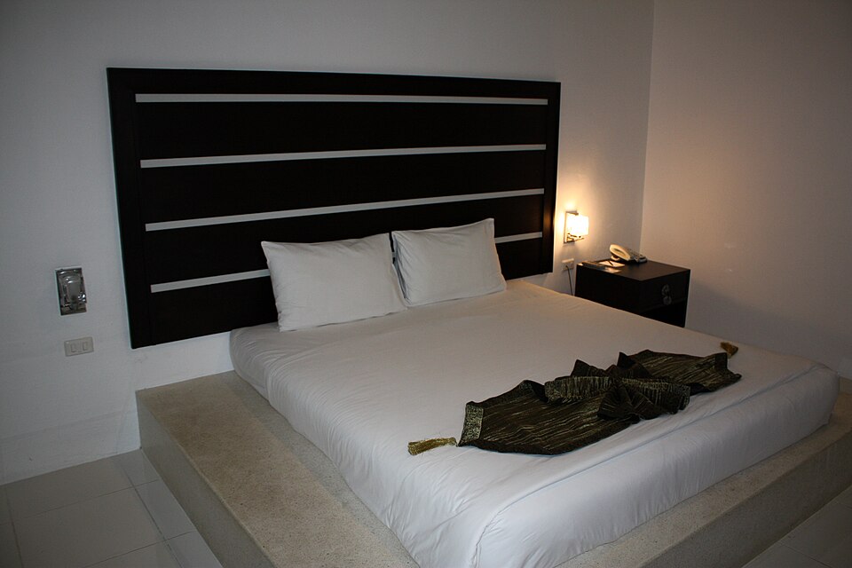 Quarto real de resort tropical